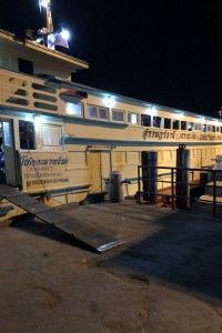Koh Phangan : un nom qui évoque le dépaysement, la plage, la Full Moon Party... Et surtout le paradis des vegans et des personnes en quête de sens. Venez, je vous partage mes coups de coeur : restaurants vegans, plages, hébergements et bons conseils.